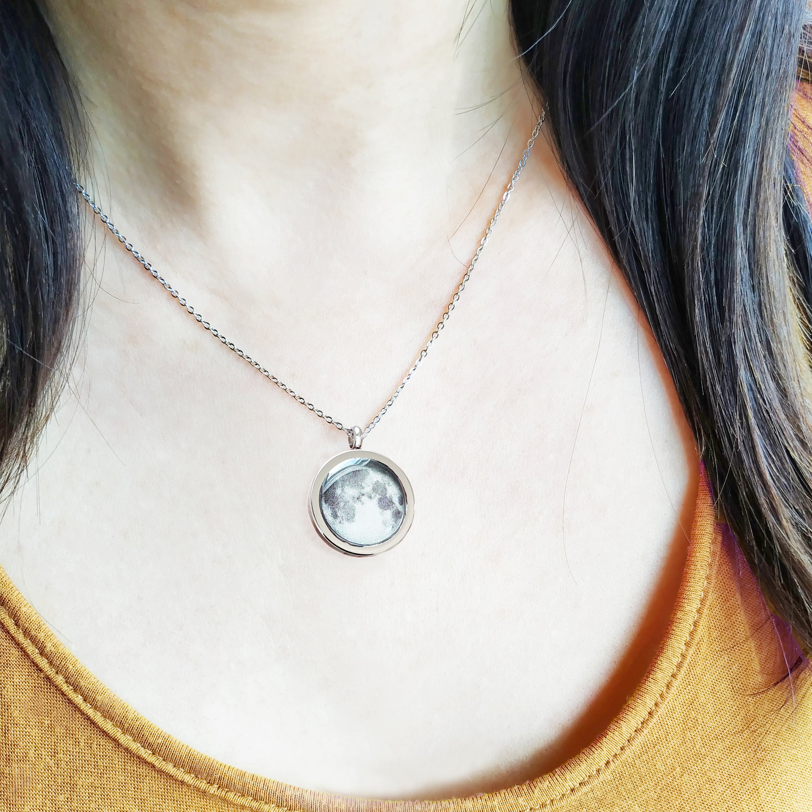 Collana con pendente Luna in Acciaio Inossidabile